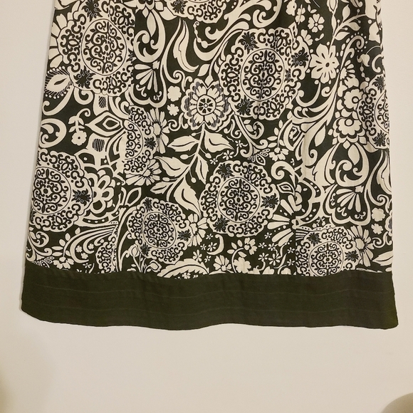 Ann Taylor | Cream Mixed Floral Printed A-Line Skirt (Size 6) - Picture 5 of 11